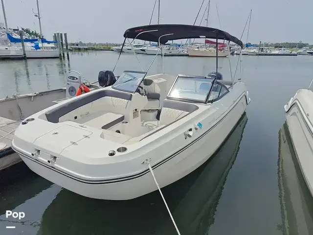 Bayliner DX2200