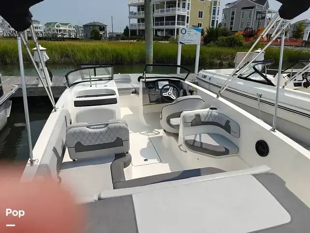 Bayliner Vr6