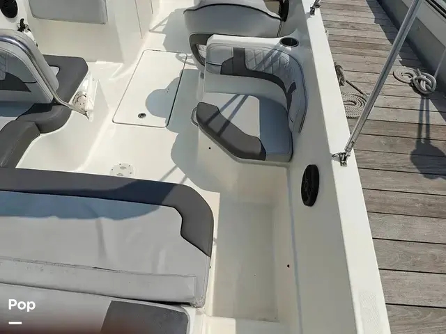 Bayliner Vr6