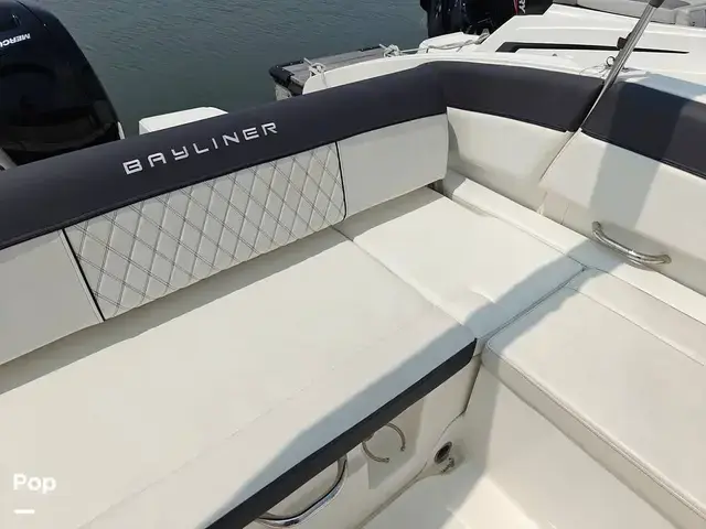 Bayliner DX2200