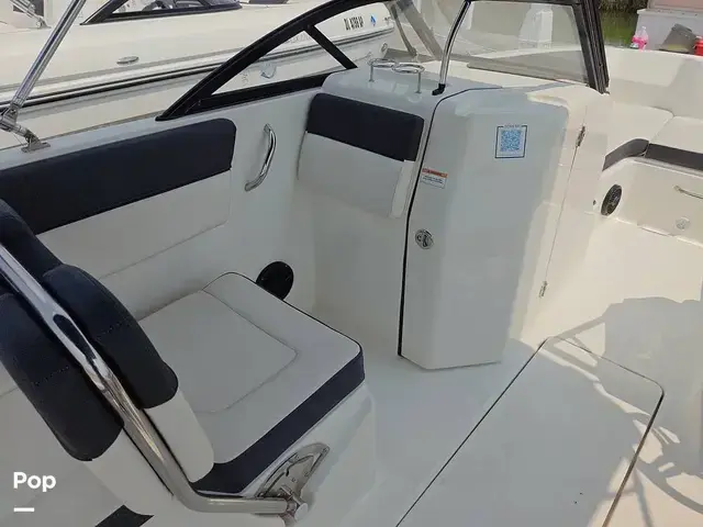 Bayliner DX2200