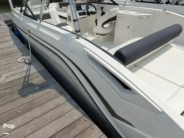 Bayliner DX2200