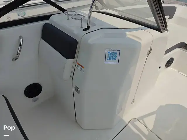 Bayliner DX2200