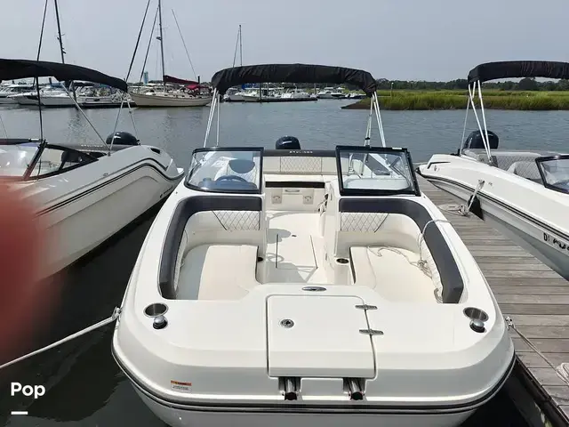 Bayliner DX2200