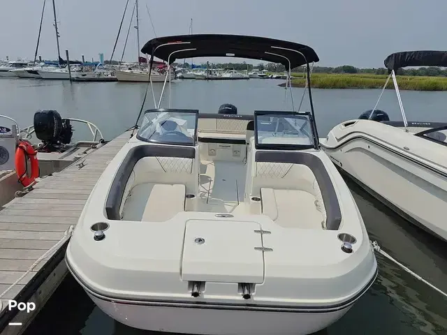 Bayliner DX2200