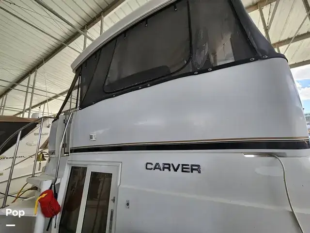 Carver 404 Cockpit Motor Yacht