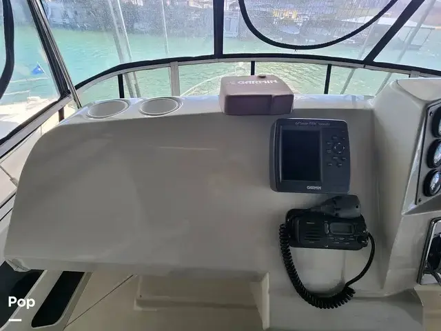 Carver 404 Cockpit Motor Yacht