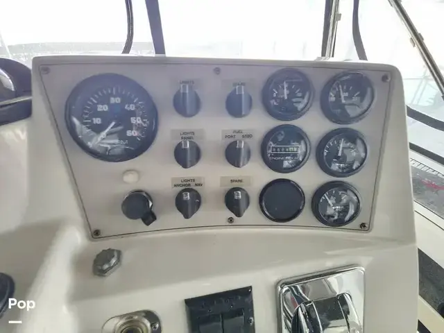 Carver 404 Cockpit Motor Yacht