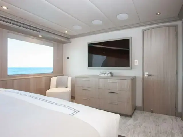 Trinity Yachts 160