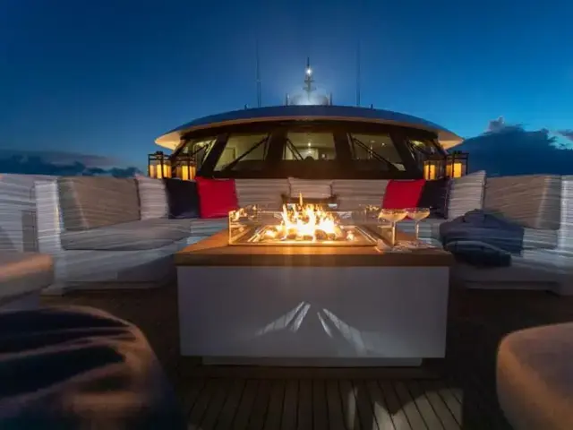 Trinity Yachts 160