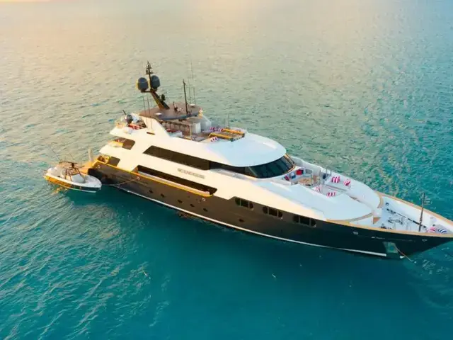 Trinity Yachts 160