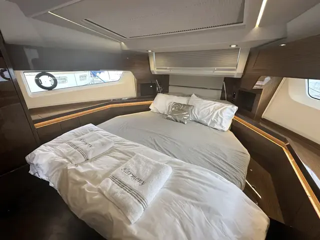 Sealine C 430