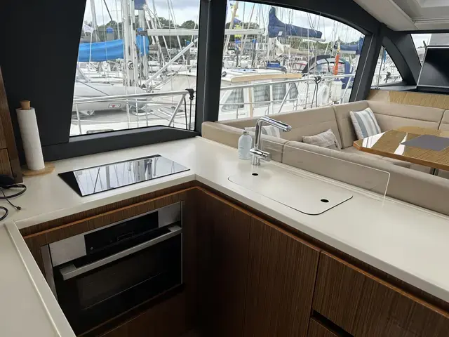 Sealine C 430