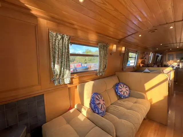 Aqualine Boats 60' Semi Trad Narrowboat