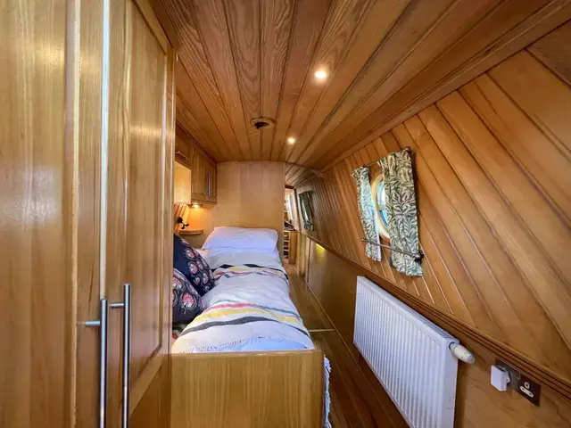 Aqualine Boats 60' Semi Trad Narrowboat