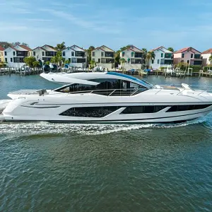 2018 Sunseeker Predator 74