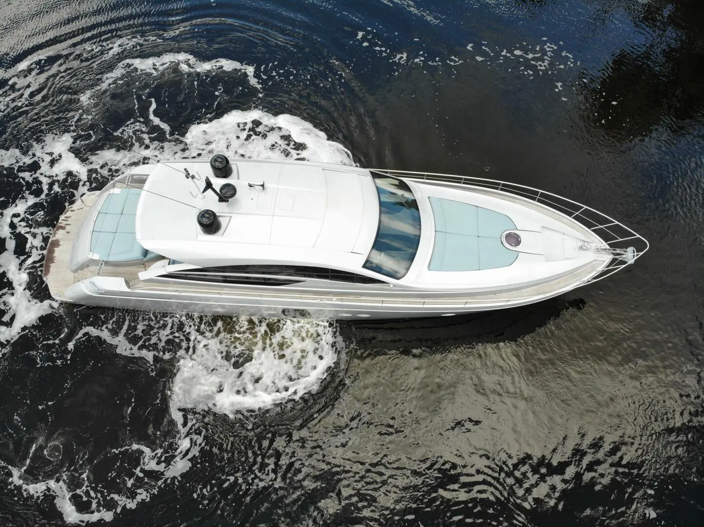 2012 Pershing 64