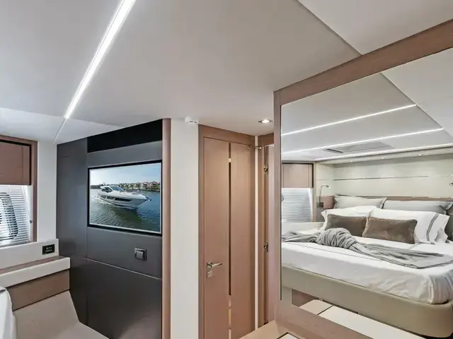 Sunseeker Predator 74