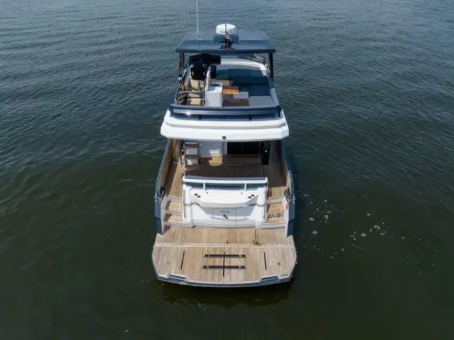 Okean 52