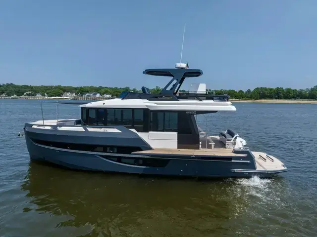 Okean 52