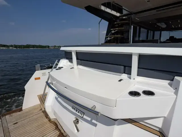 Okean 52