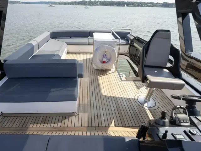 Okean 52