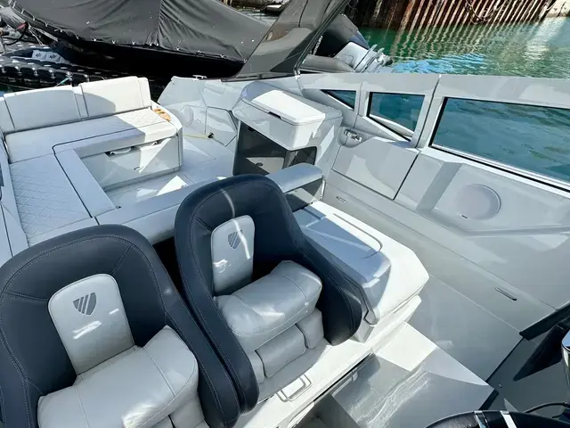 Fairline F Line 33