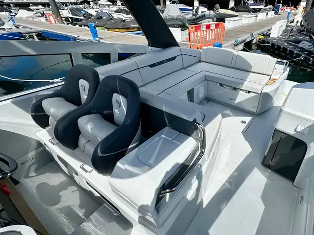 Fairline F Line 33