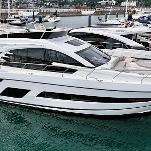 2018 Fairline Squadron 53