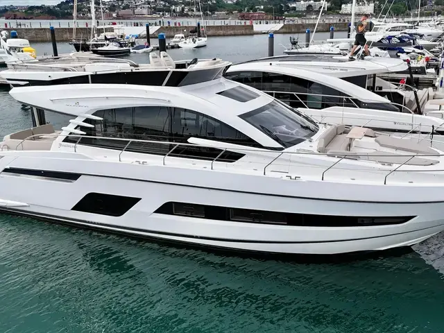 Fairline Squadron 53