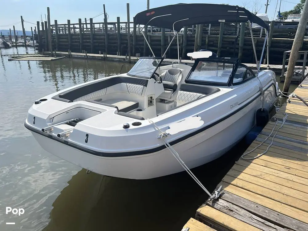 2022 Bayliner dx2200