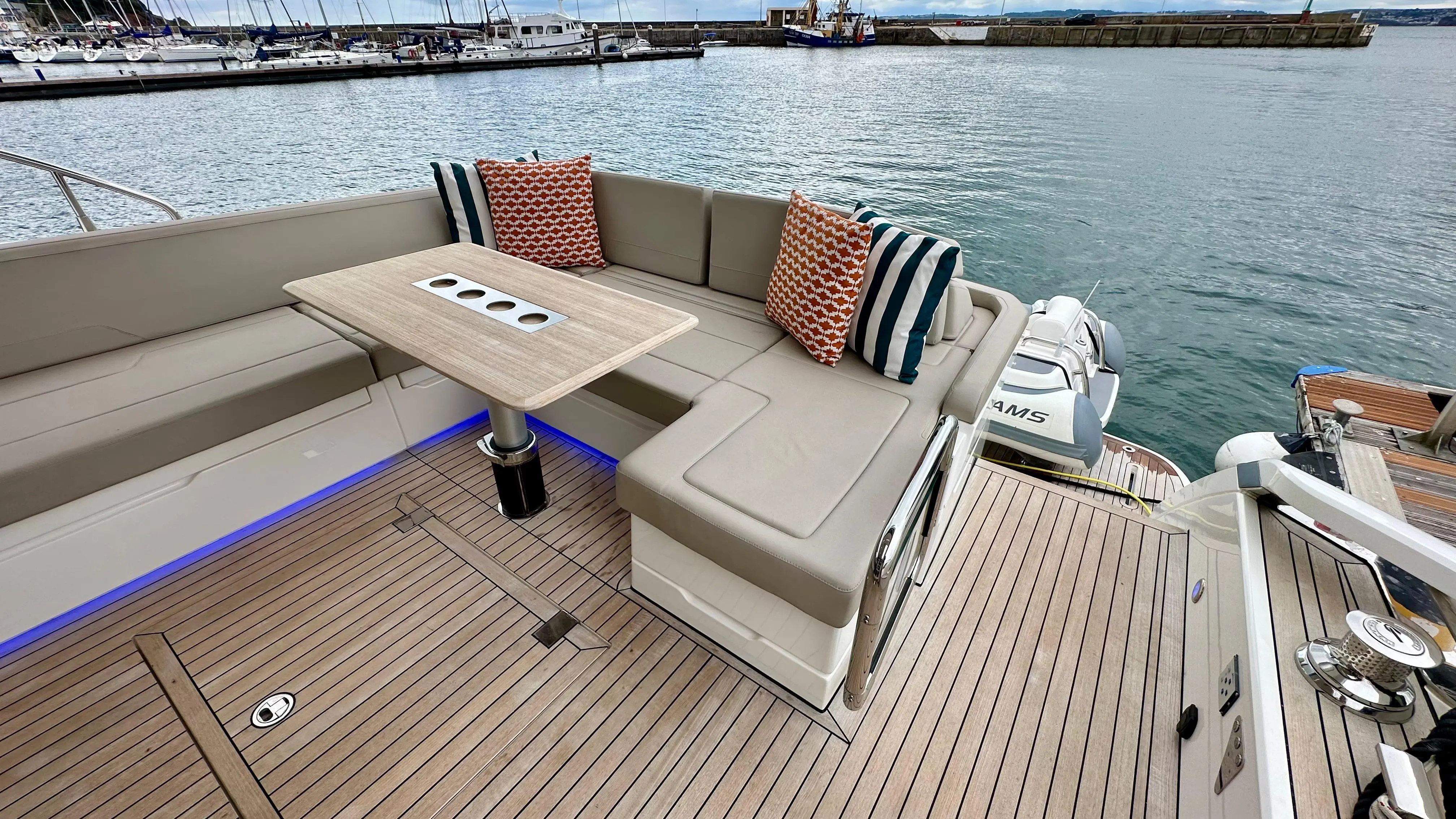 2018 Fairline squadron 53