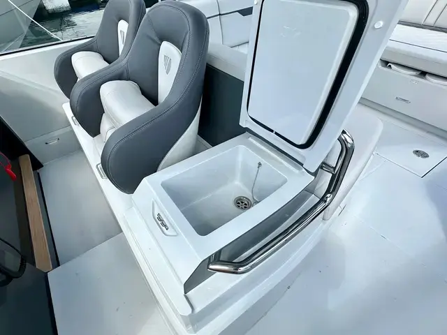 Fairline F Line 33