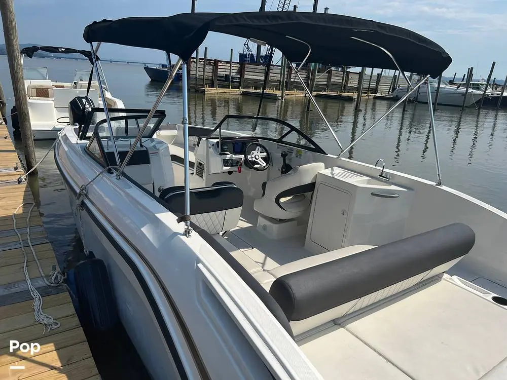 2022 Bayliner dx2200