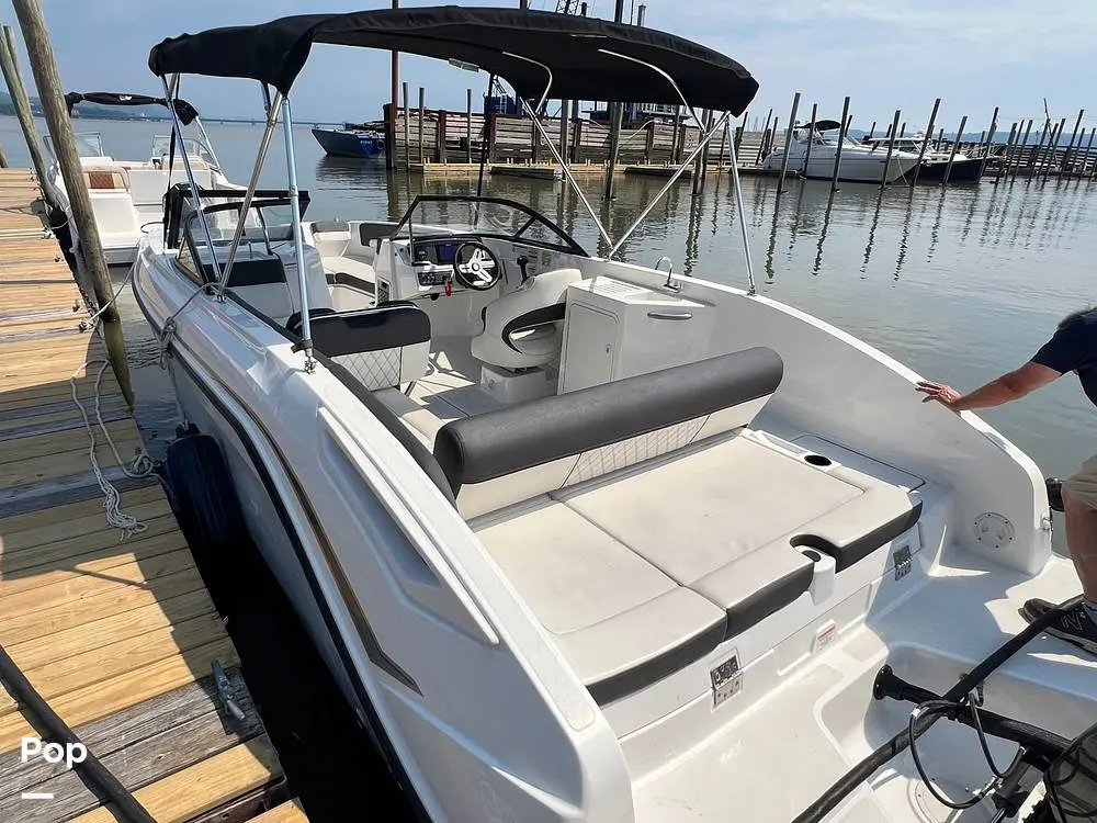 2022 Bayliner dx2200