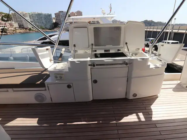 Fairline Squadron 68