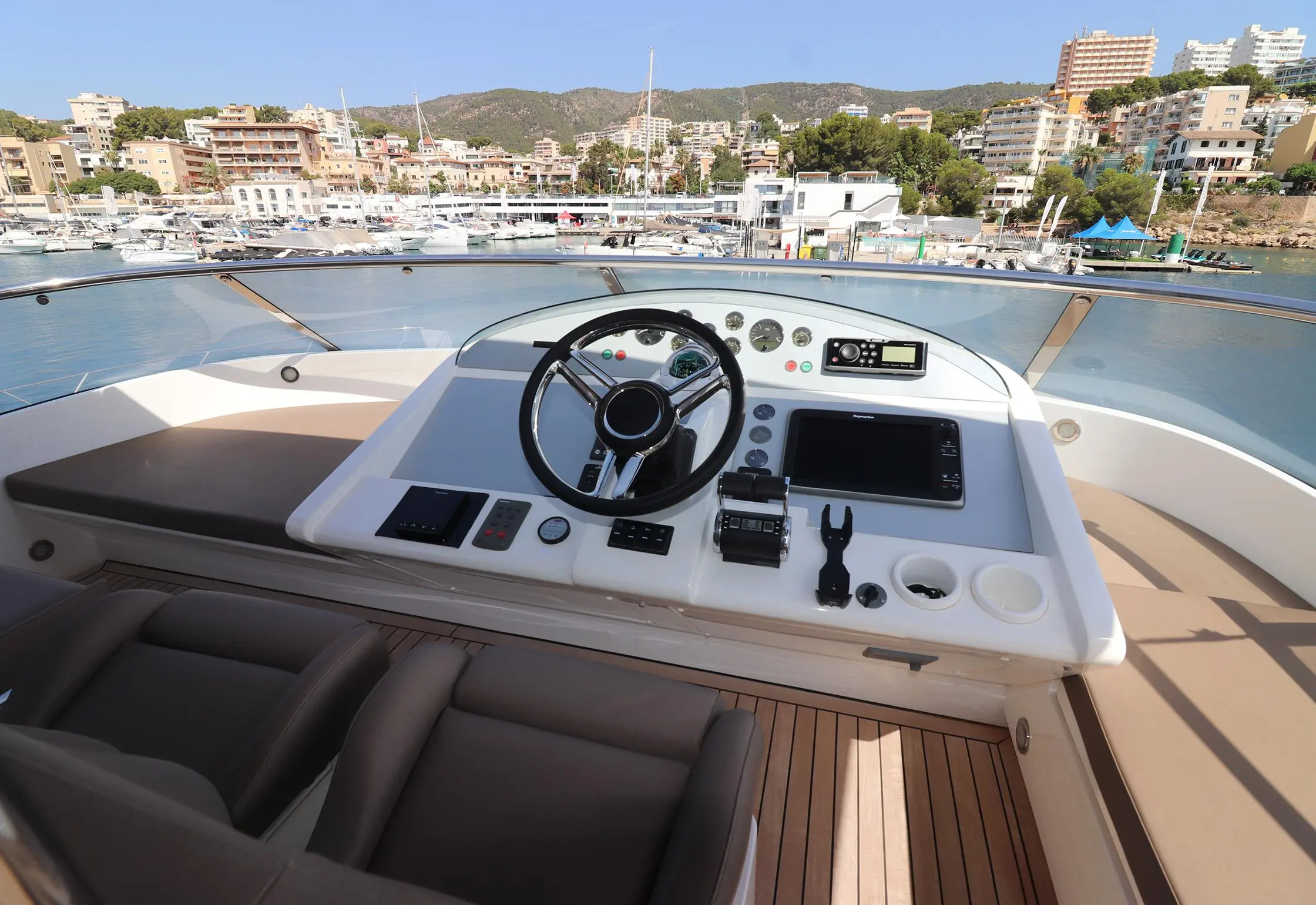 2007 Fairline squadron 68