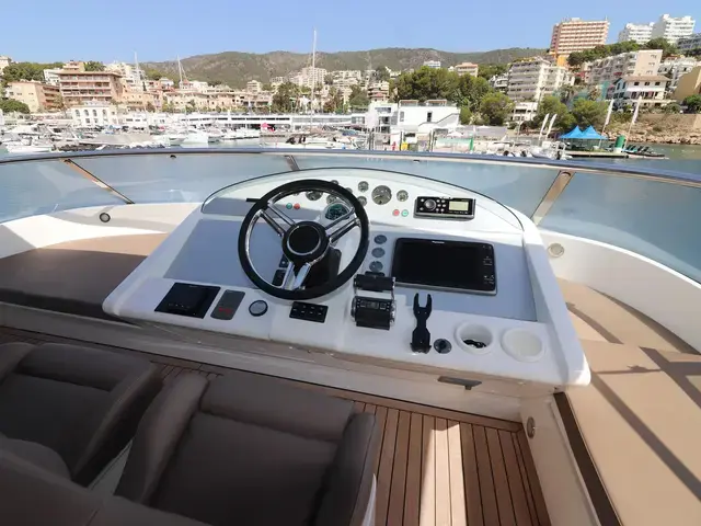 Fairline Squadron 68