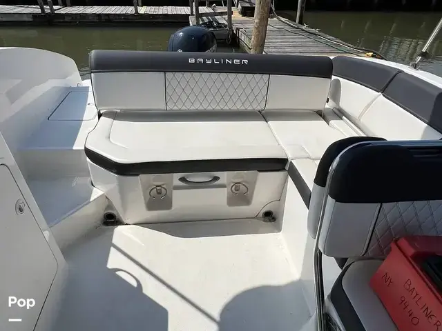 Bayliner Dx2200