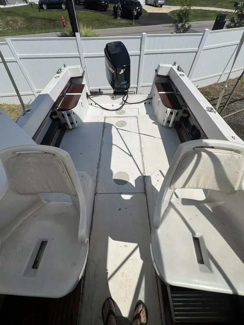 1987 Grady-white seafarer 226