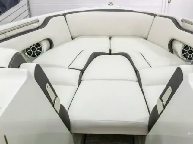 Crownline 260 Xss