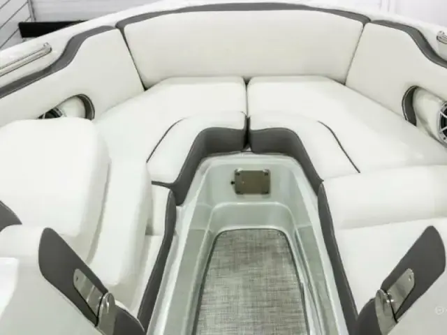 Crownline 260 Xss