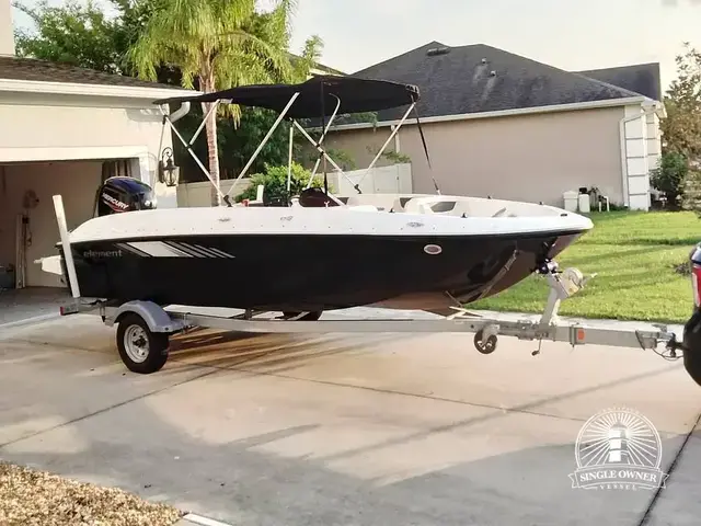 Bayliner E18