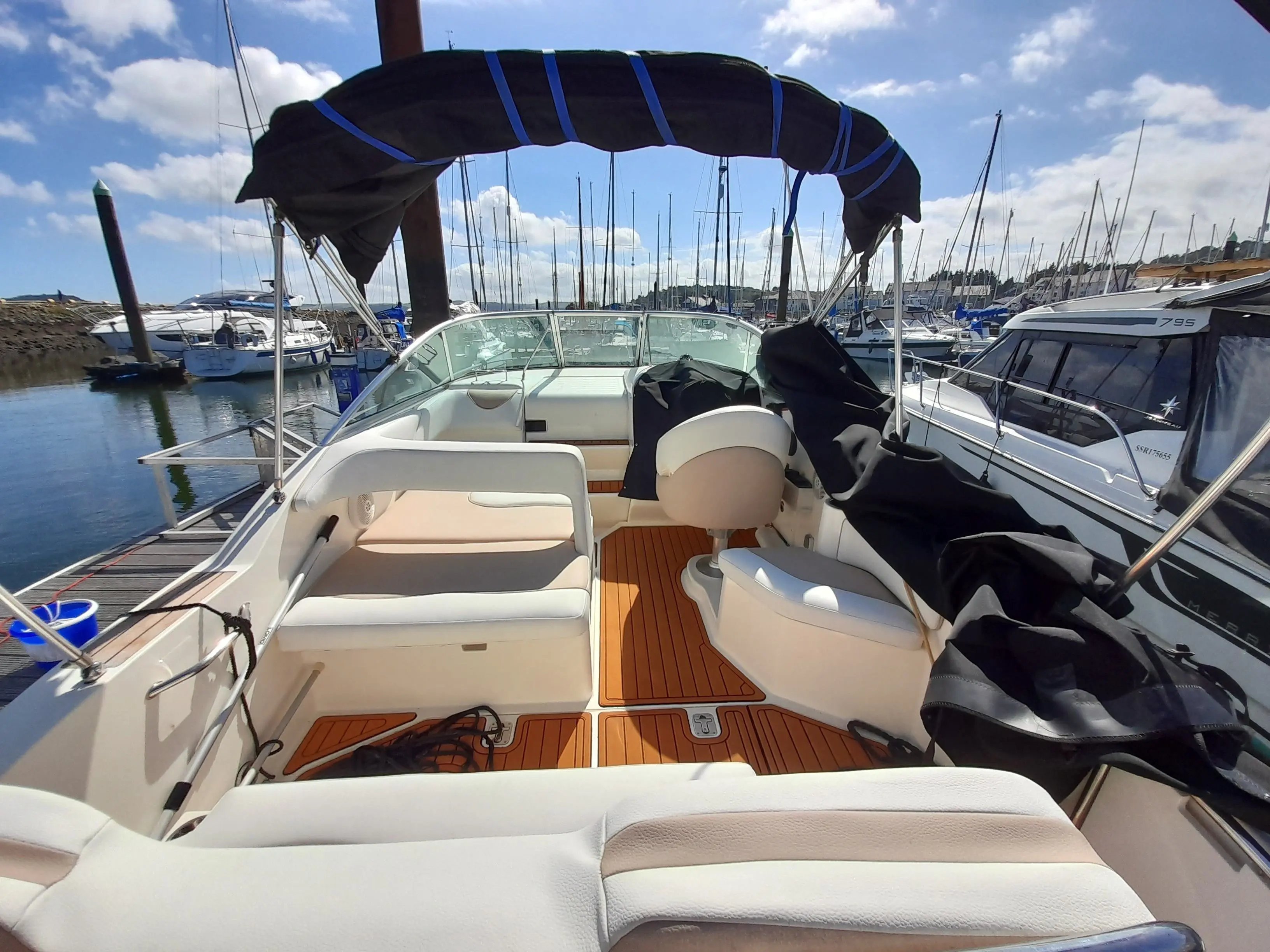 2008 Sea Ray sundancer 255