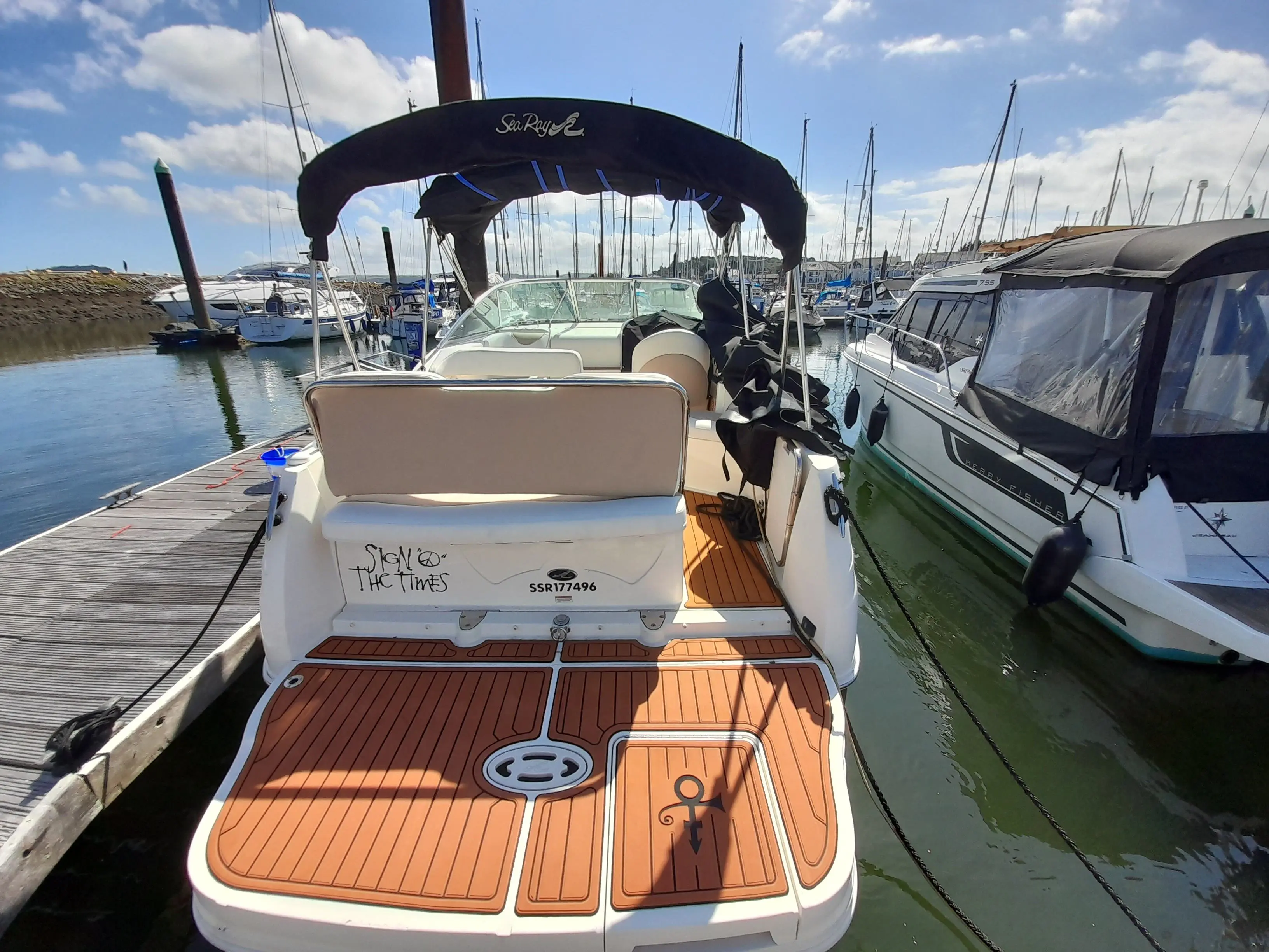 2008 Sea Ray sundancer 255