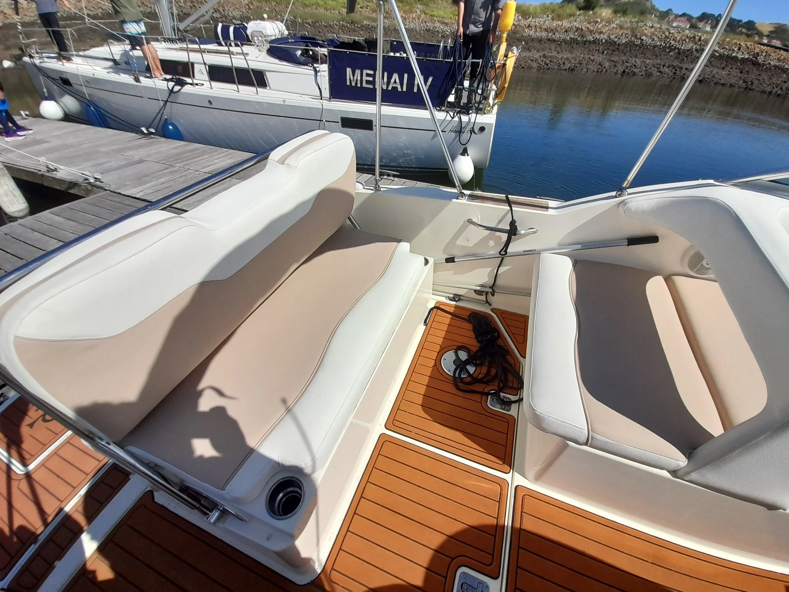 2008 Sea Ray sundancer 255