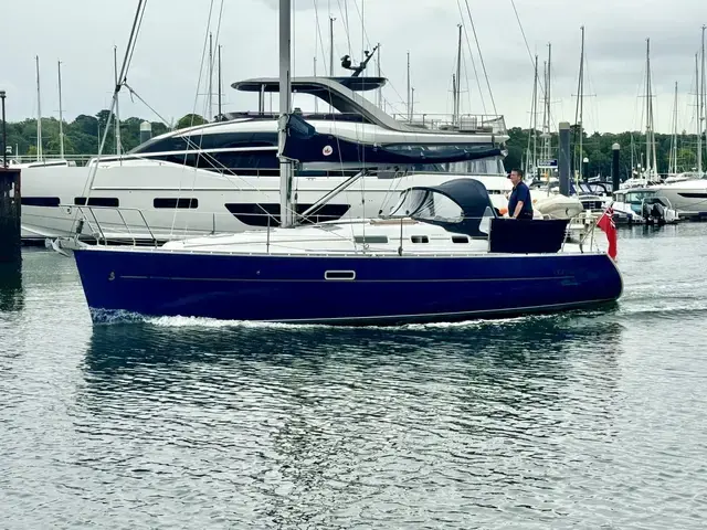 Beneteau Oceanis Clipper 323