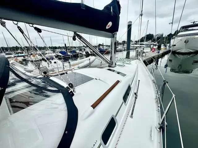 Beneteau Oceanis Clipper 323