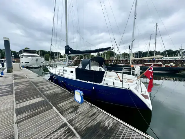 Beneteau Oceanis Clipper 323