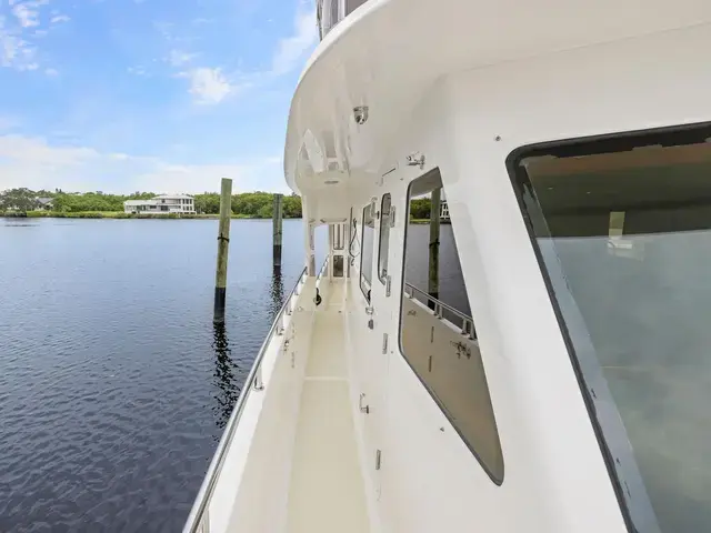 Outer Reef 700 Motoryacht